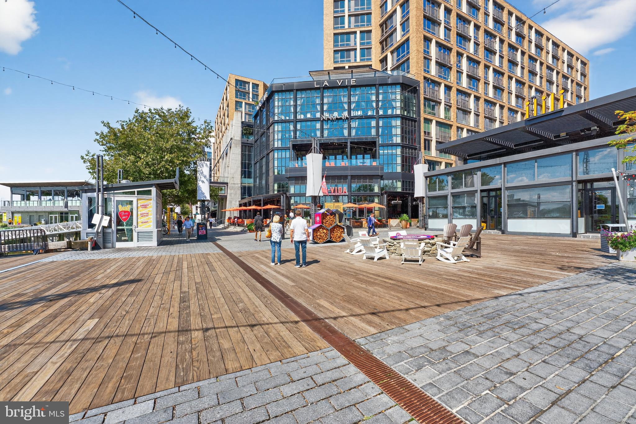 37 L Street Southeast, Unit A701 Washington, DC 20003 - Photo 39 of 45 a front view of a building with street