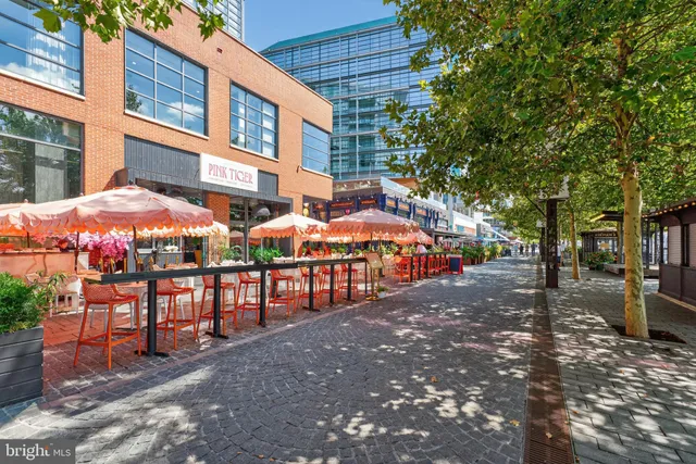 $2,850 | 37 L Street Southeast, Unit A701, Washington, DC 20003