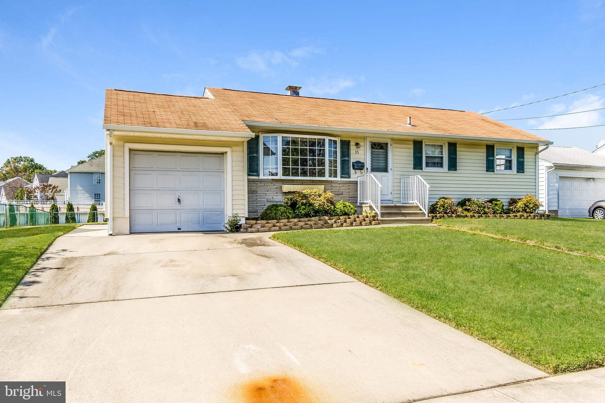 95 Hempstead Road Hamilton, NJ 08610 - Photo 4 of 25