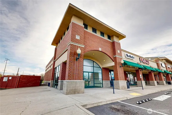 $4,800 | 1605 Southeast Meadowbrook Street, Unit 1, College Place, WA 99324