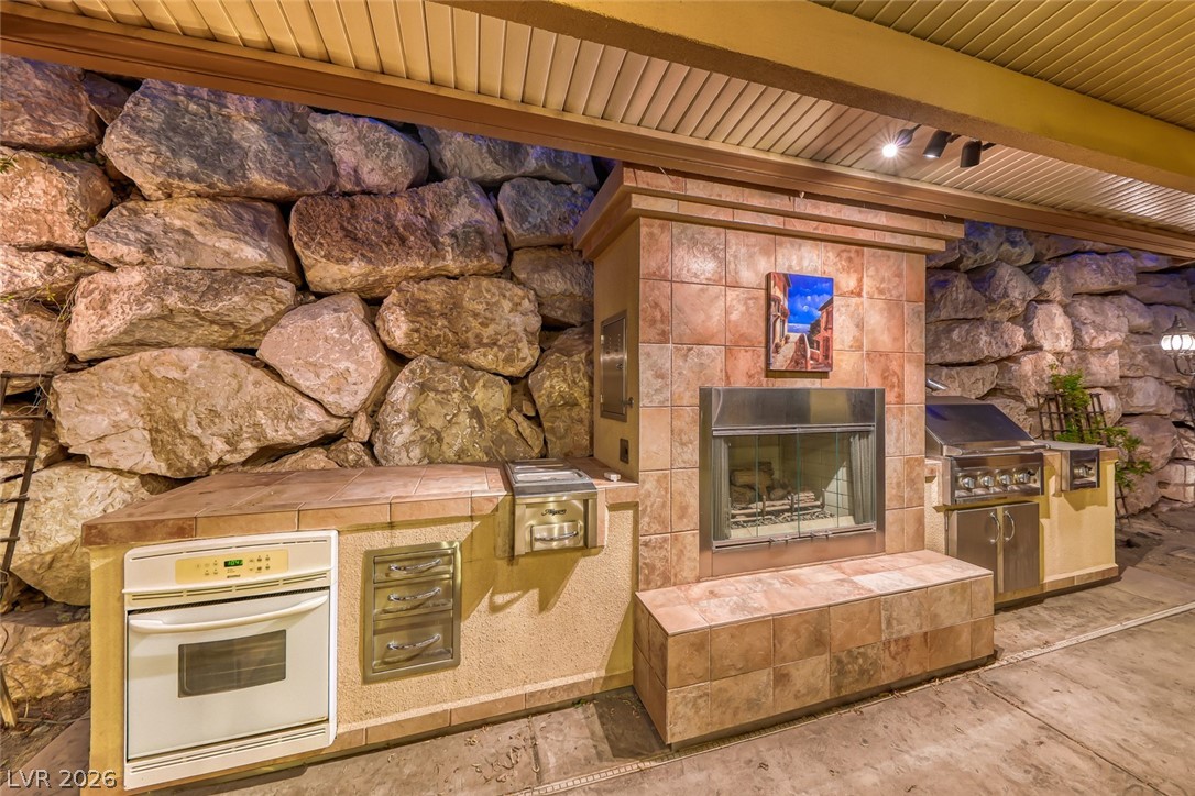905 Rhyolite Terrace Henderson, NV 89011 - Photo 60 of 64