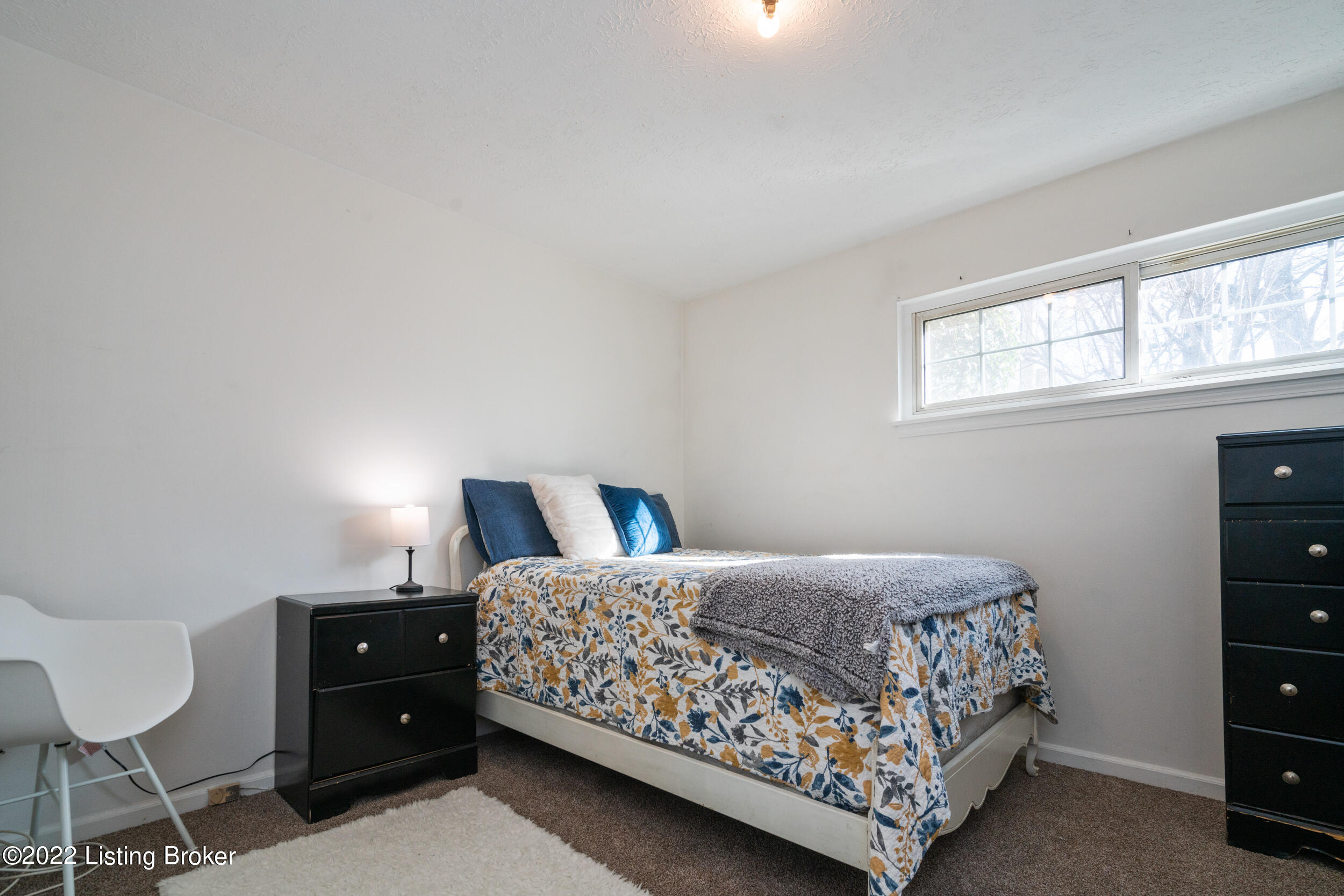 2300 Dundee Road, Unit 4 Louisville, KY 40205 - Photo 12 of 22 2300 Dundee Road-27
