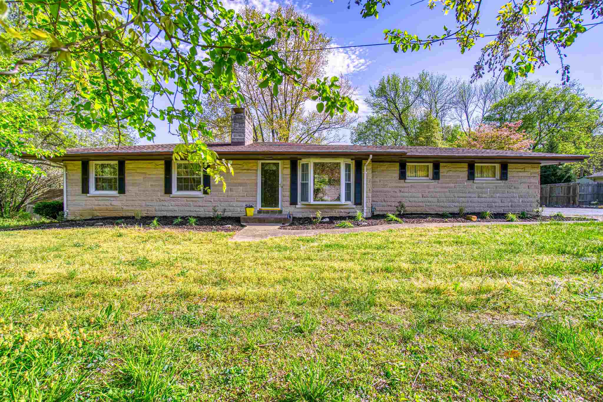 6525 Old State Road Evansville, IN 47710 - Photo 1 of 31 Gallery Image 1