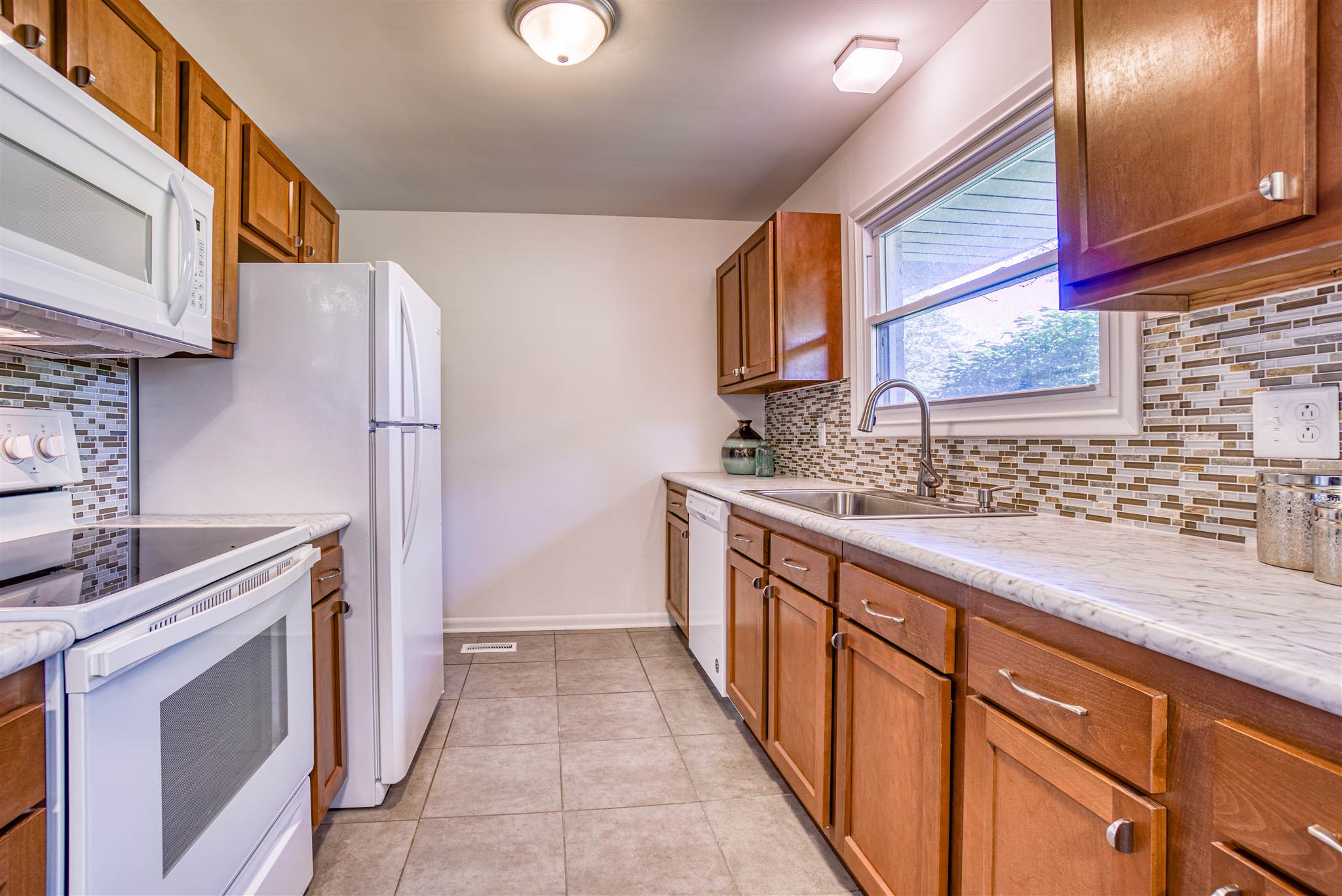 6525 Old State Road Evansville, IN 47710 - Photo 12 of 31 Gallery Image 12