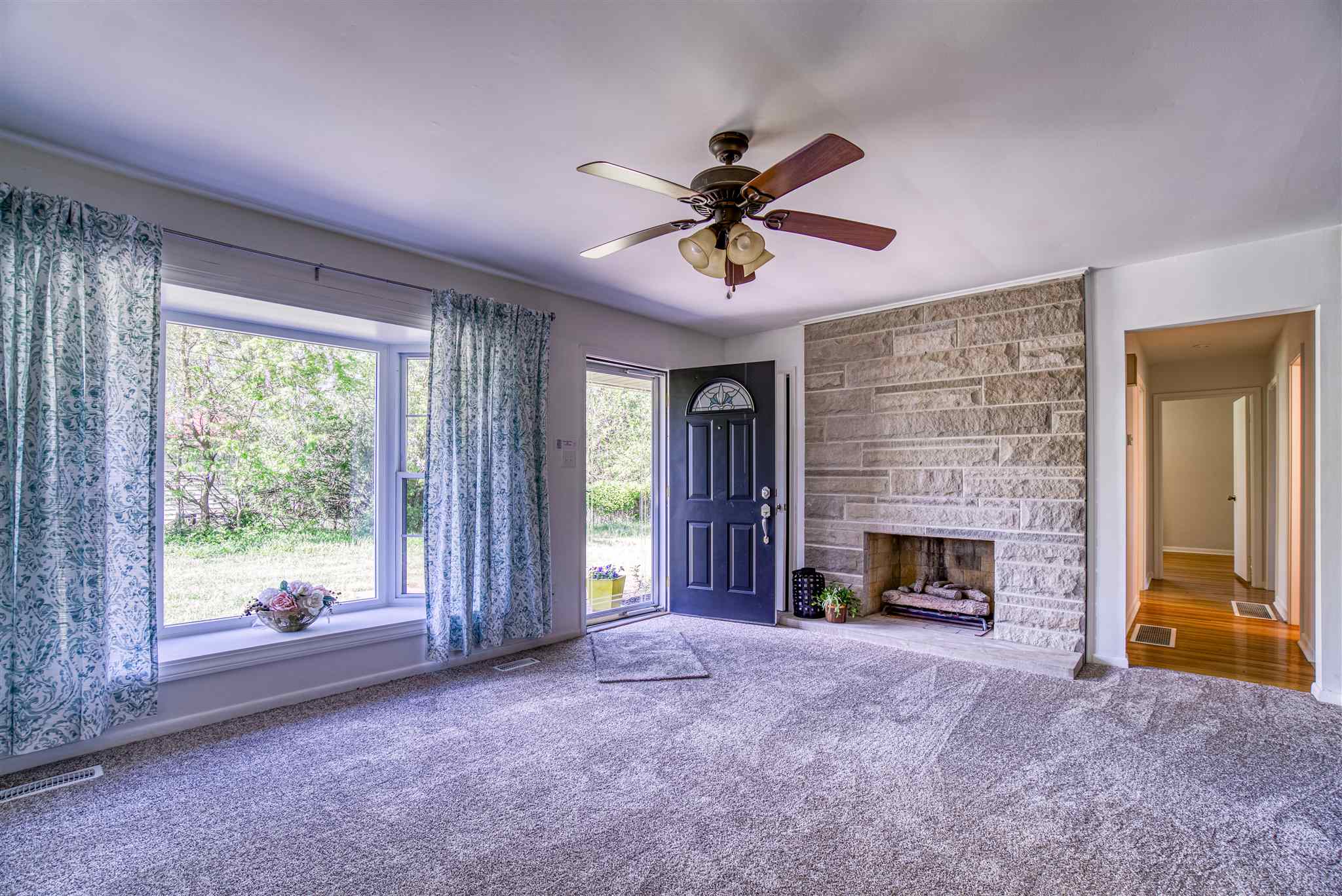 6525 Old State Road Evansville, IN 47710 - Photo 3 of 31 Gallery Image 3