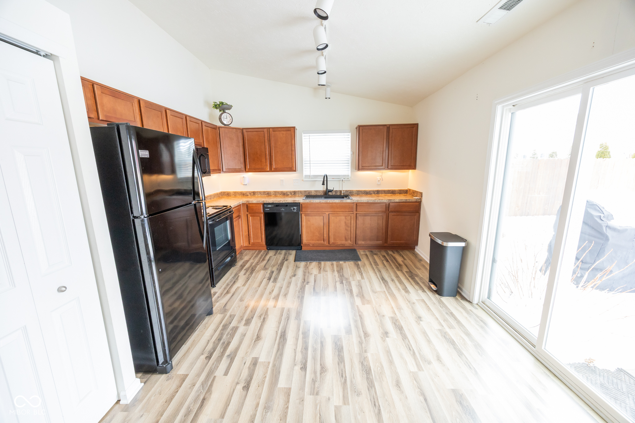 1212 Crabapple Road Franklin, IN 46131 - Photo 7 of 28