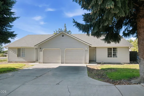 $529,500 | 2718 Southwest Umatilla Avenue, Redmond, OR 97756
