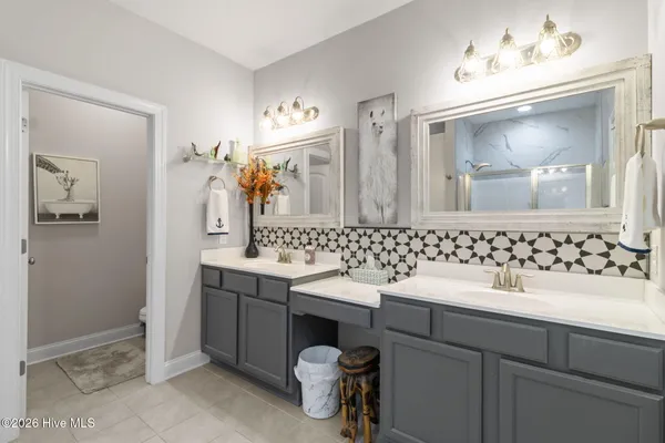 $525,000 | 215 Knightheads Drive, Swansboro, NC 28584