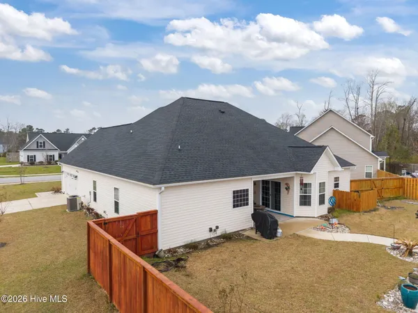 $525,000 | 215 Knightheads Drive, Swansboro, NC 28584