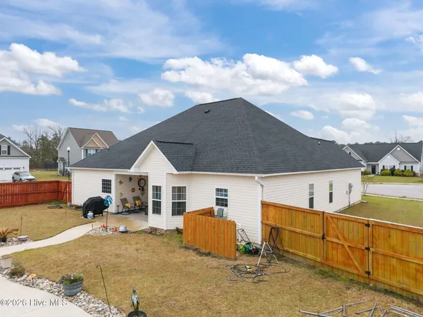 $525,000 | 215 Knightheads Drive, Swansboro, NC 28584