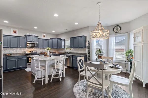 $525,000 | 215 Knightheads Drive, Swansboro, NC 28584