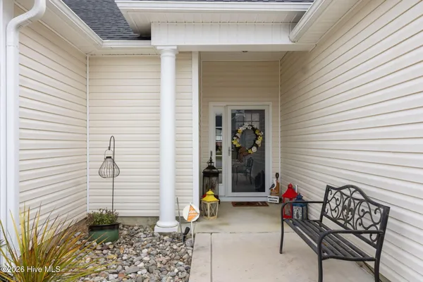 $525,000 | 215 Knightheads Drive, Swansboro, NC 28584