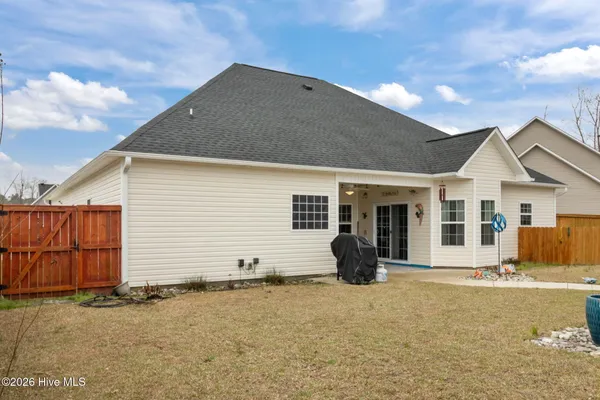 $525,000 | 215 Knightheads Drive, Swansboro, NC 28584