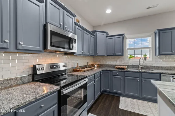 $525,000 | 215 Knightheads Drive, Swansboro, NC 28584