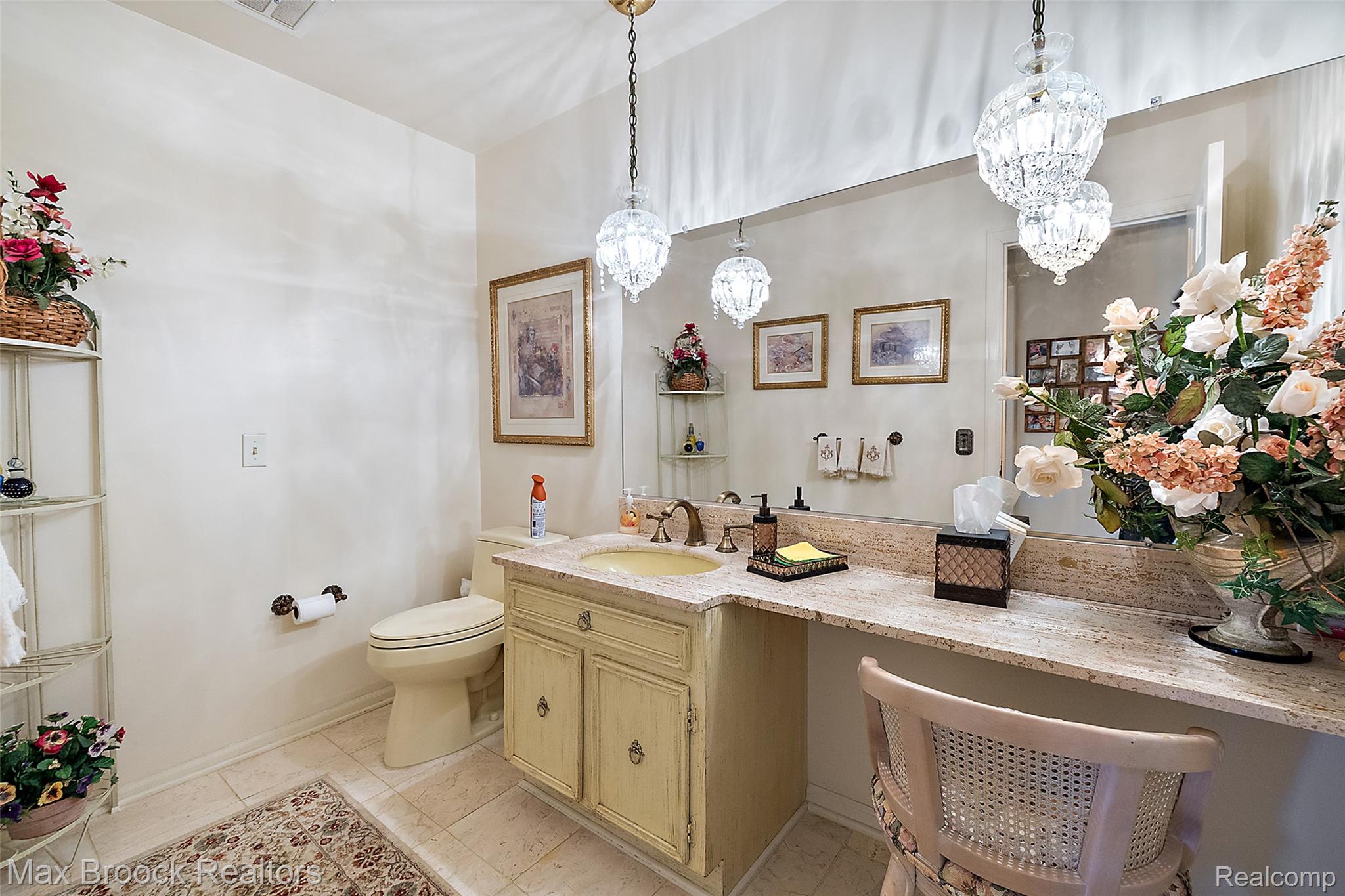 1319 Charrington Road Bloomfield Hills, MI 48301 - Photo 34 of 47 25-1319 Charrington Rd-25.jpg