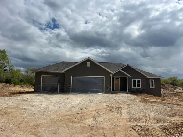$785,000 | 2357 Wallace Lake Road, Trenton, WI 53090