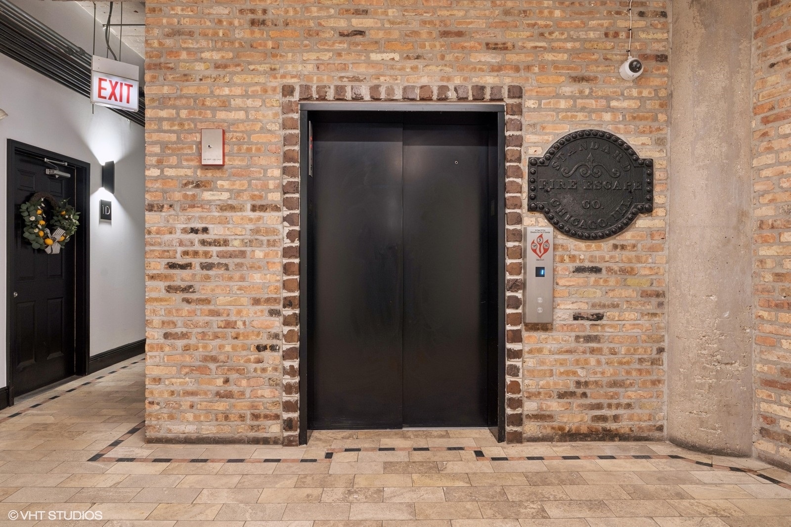 17 North Loomis Street, Unit 1C Chicago, IL 60607 - Photo 2 of 24 a closeup of a door