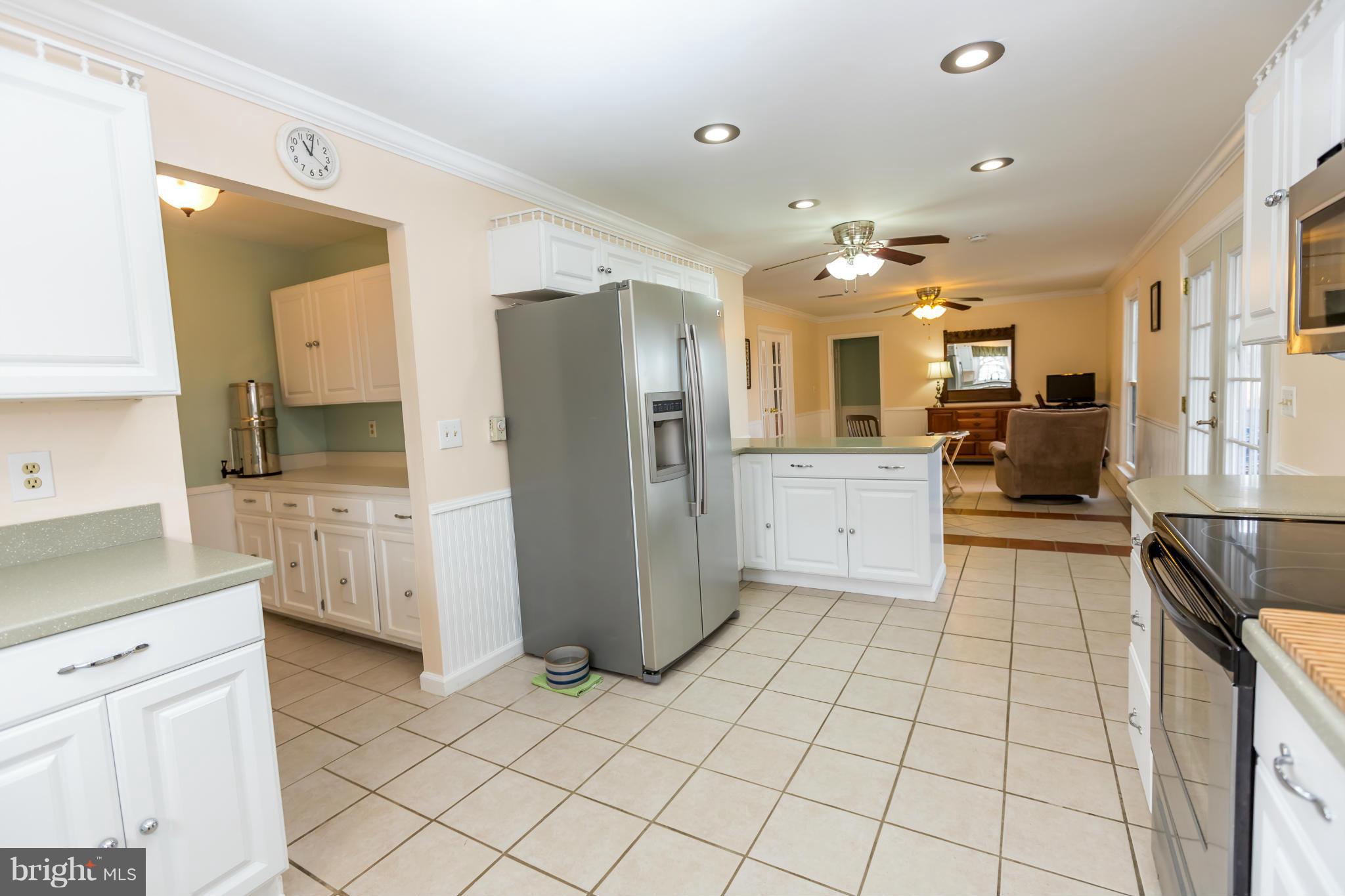 2605 Florence Road Mount Airy, MD 21771 - Photo 12 of 30 Kitchen w/ side pantry