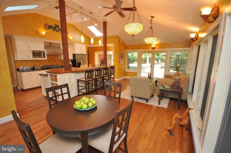 10725 Kinloch Road Silver Spring, MD 20903 - Photo 11 of 16 Dining Room