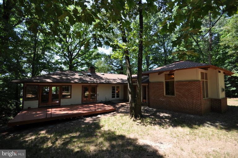 10725 Kinloch Road Silver Spring, MD 20903 - Photo 5 of 16 Exterior (Rear)