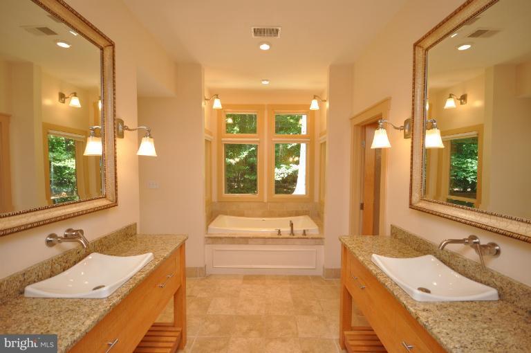 10725 Kinloch Road Silver Spring, MD 20903 - Photo 8 of 16 Bath (Master)