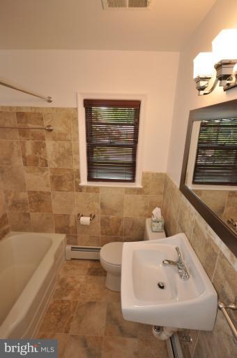 10725 Kinloch Road Silver Spring, MD 20903 - Photo 9 of 16 Bath