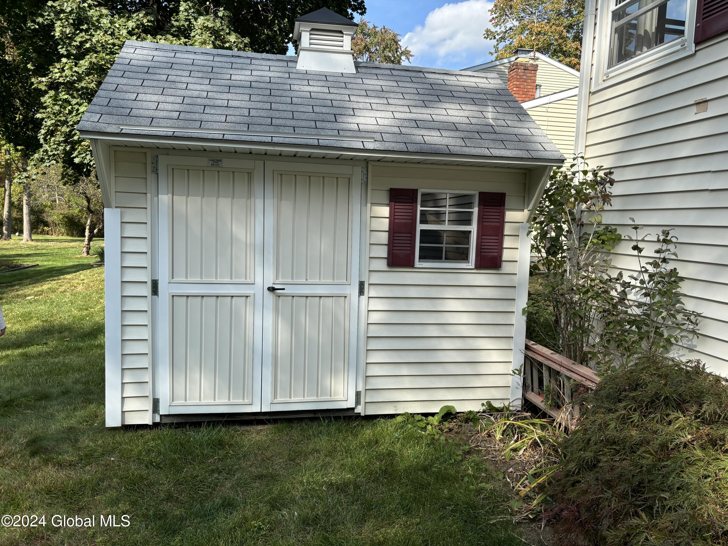 1 Compton Road Clifton Park, NY 12065 - Photo 8 of 34 IMG_1706