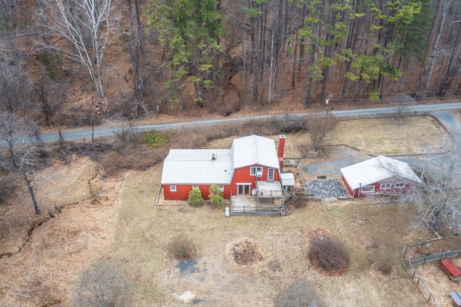 506 Peters Hollow Road Monroe, VA 24574 - Photo 3 of 49