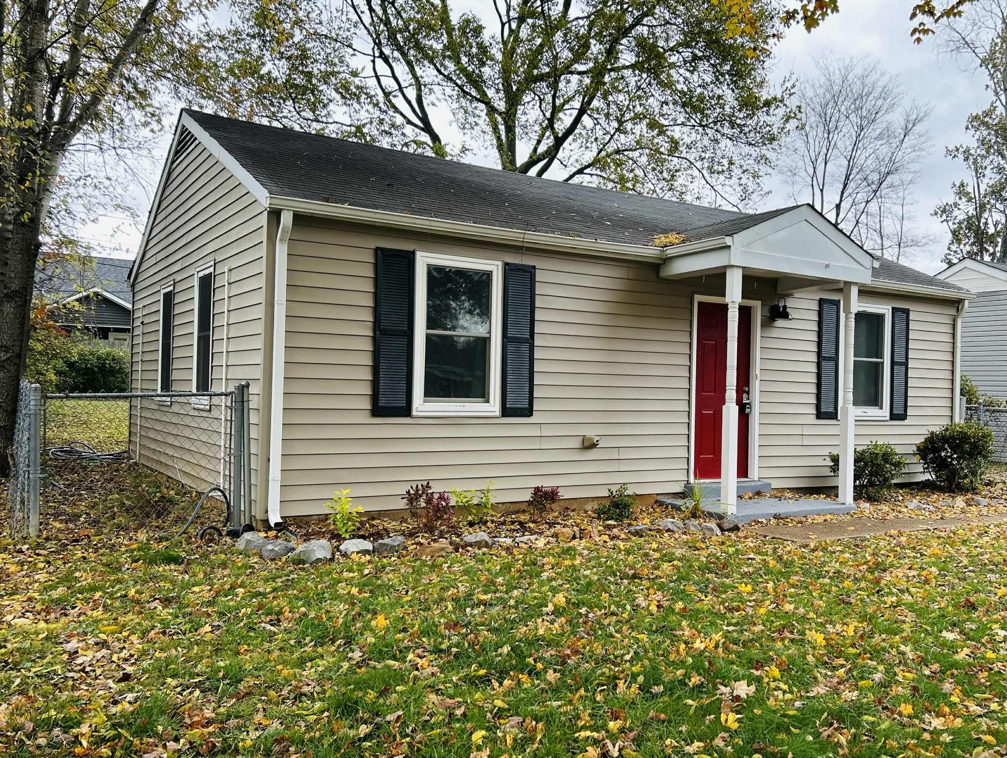 221 Burch Road Clarksville, TN 37042 - Photo 2 of 29 a front view of a house with garden