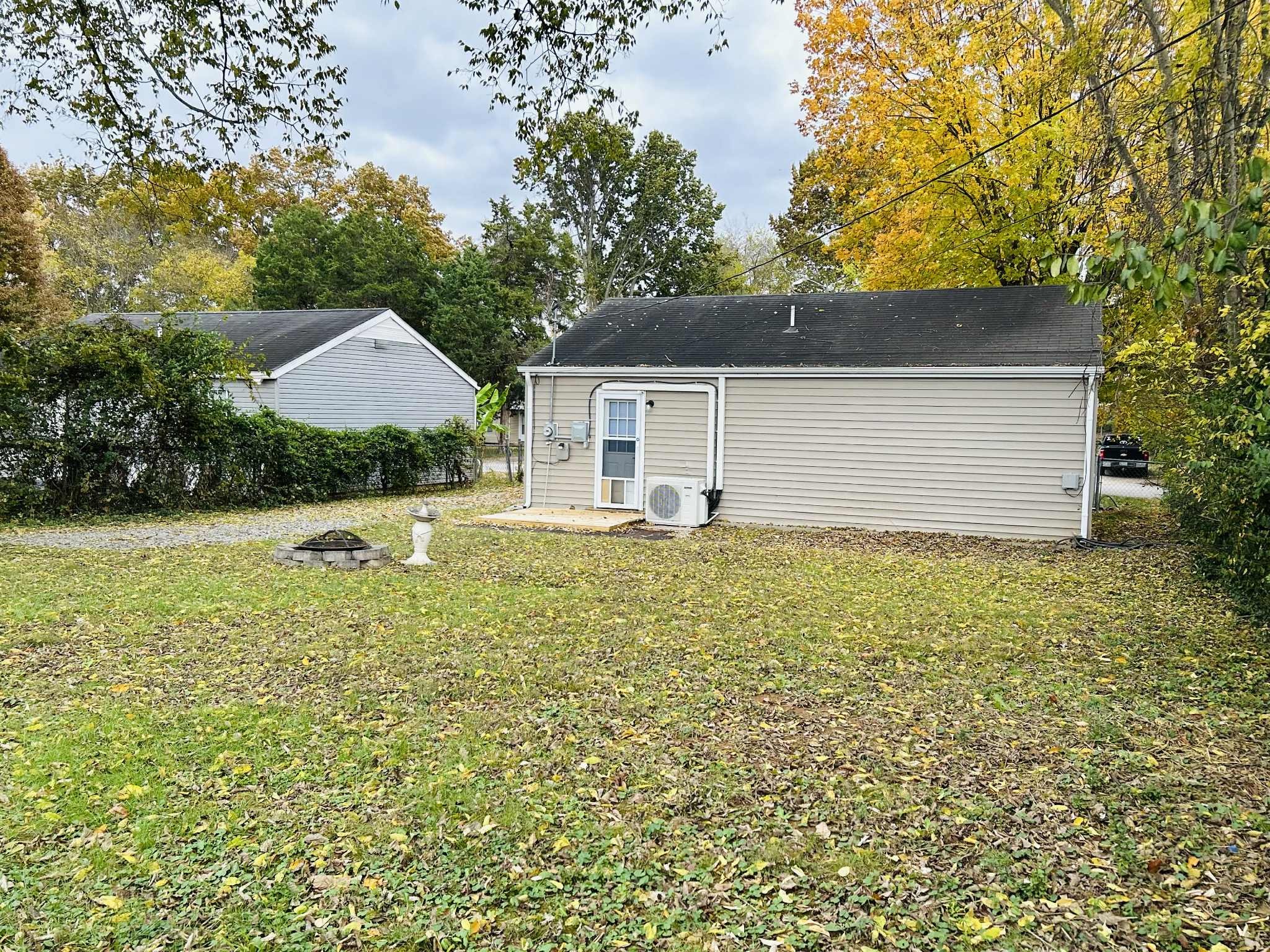 221 Burch Road Clarksville, TN 37042 - Photo 26 of 29 a view of a house with a backyard