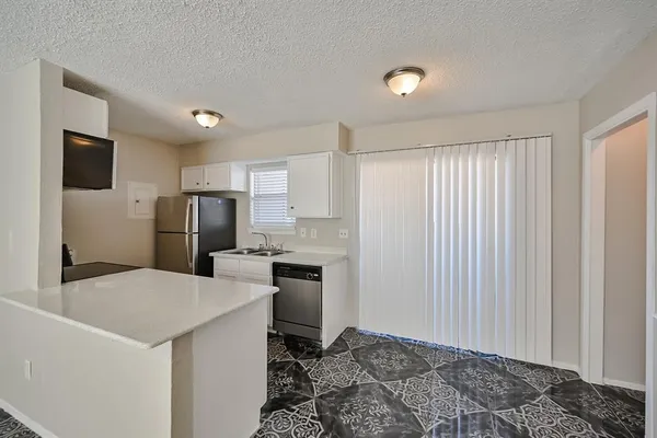 $950 | 8002 Cambridge Circle, Unit A, White Settlement, TX 76108