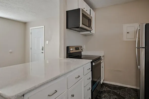$950 | 8002 Cambridge Circle, Unit A, White Settlement, TX 76108