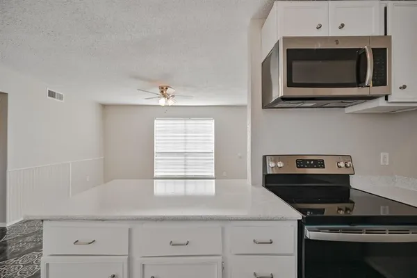 $950 | 8002 Cambridge Circle, Unit A, White Settlement, TX 76108