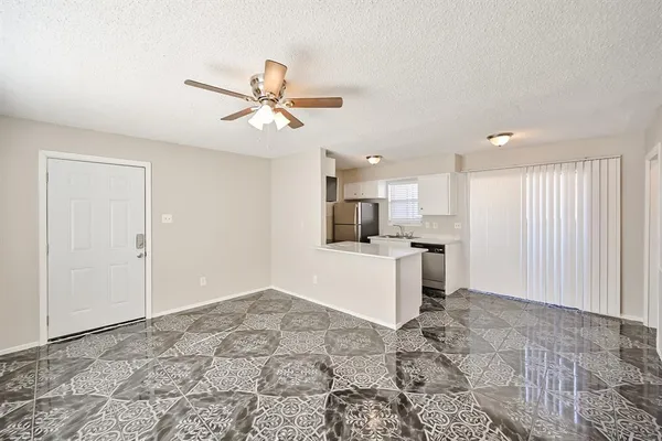 $950 | 8002 Cambridge Circle, Unit A, White Settlement, TX 76108