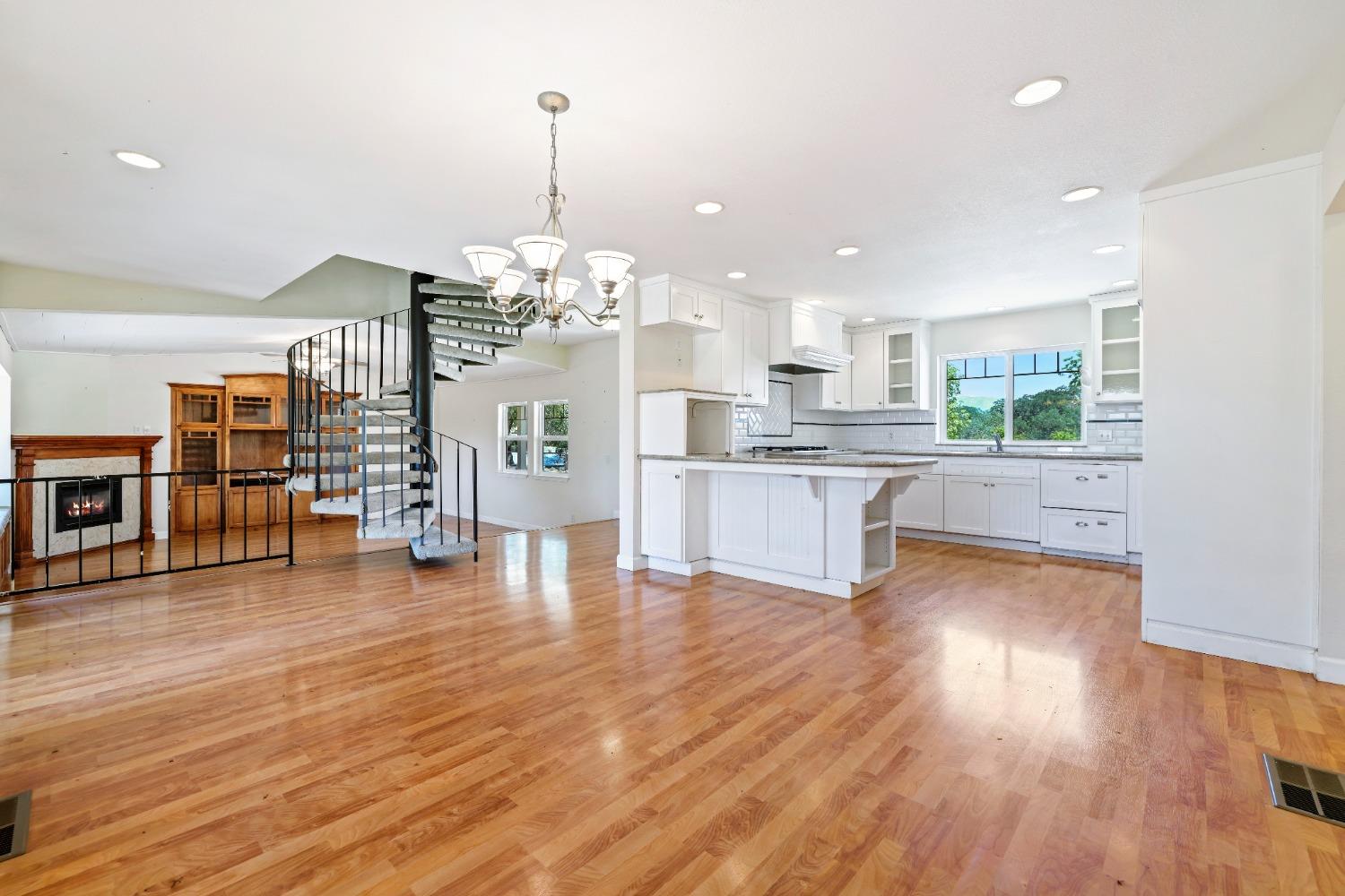 10724 Ferguson Road Clovis, CA 93619 - Photo 13 of 69 Gallery Image 13