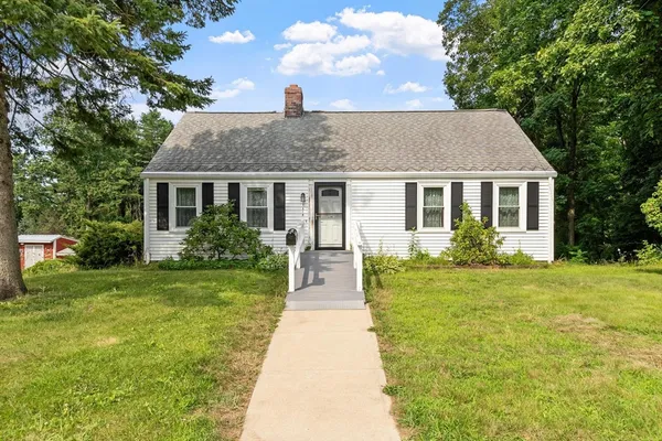 $465,000 | 1218 Main Street, Leominster, MA 01453