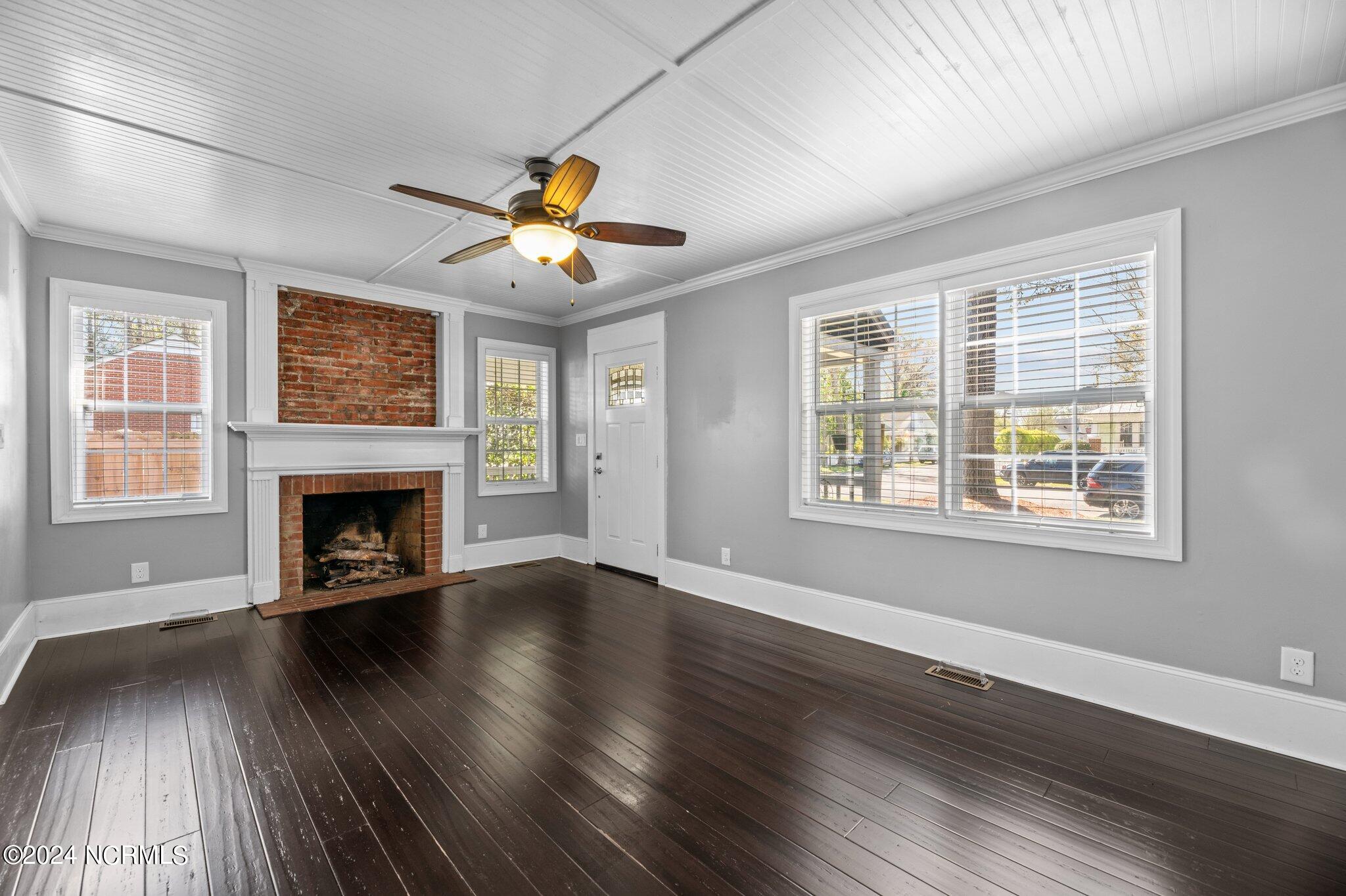 1502 Rhem Avenue New Bern, NC 28560 - Photo 8 of 67 18-web-or-mls-DSC_2303