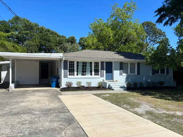 $439,000 | 216 Wood Dale Drive, Wilmington, NC 28403