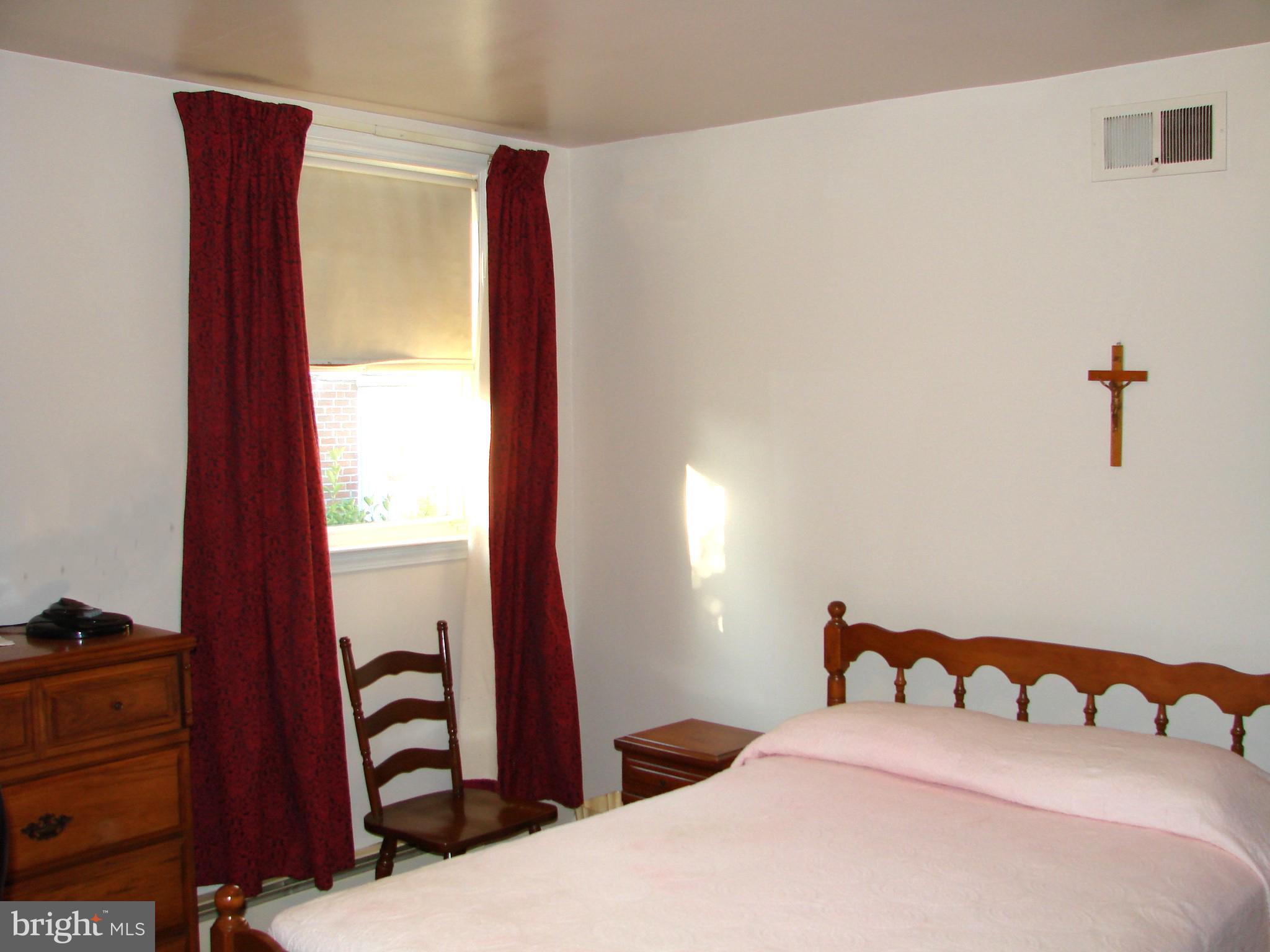 9 Lawnton Road Norristown, PA 19401 - Photo 12 of 18