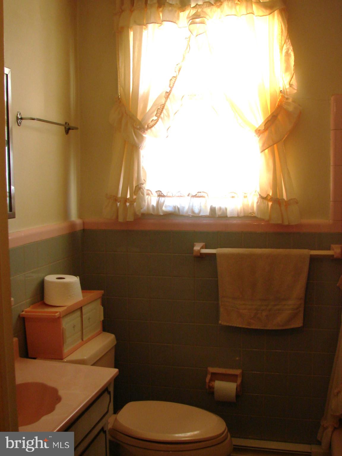 9 Lawnton Road Norristown, PA 19401 - Photo 18 of 18