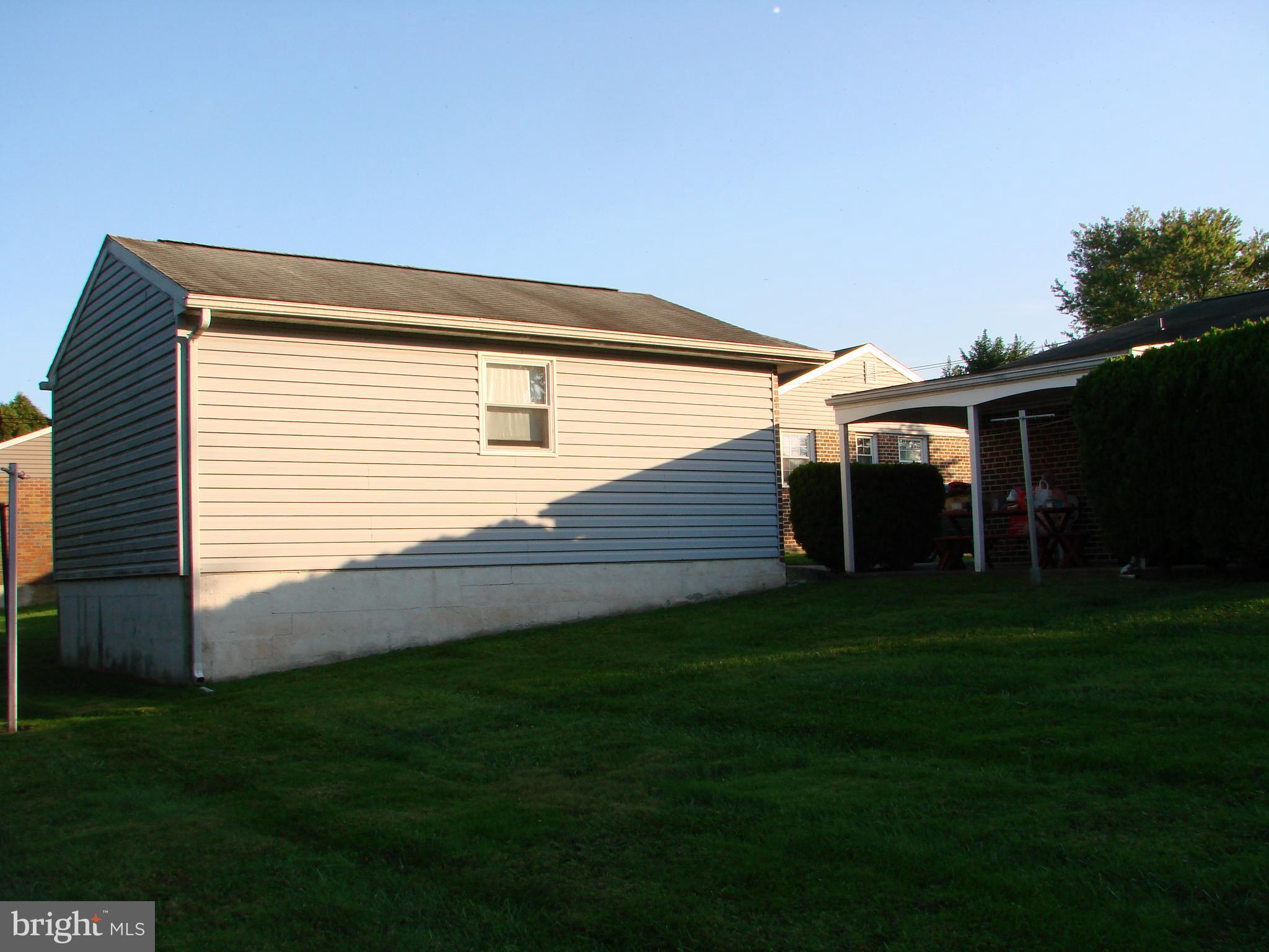 9 Lawnton Road Norristown, PA 19401 - Photo 7 of 18