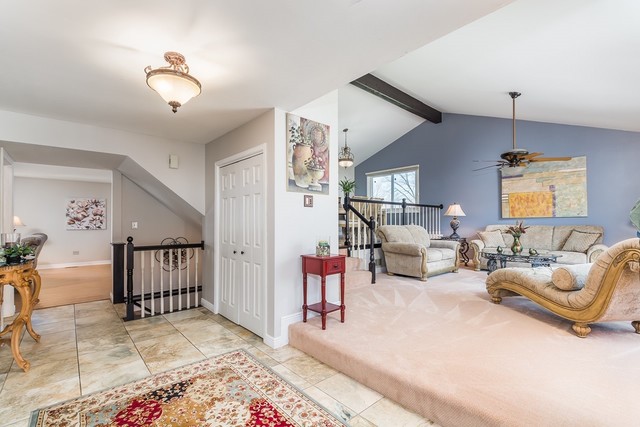 8516 Creekside Lane Darien, IL 60561 - Photo 3 of 30