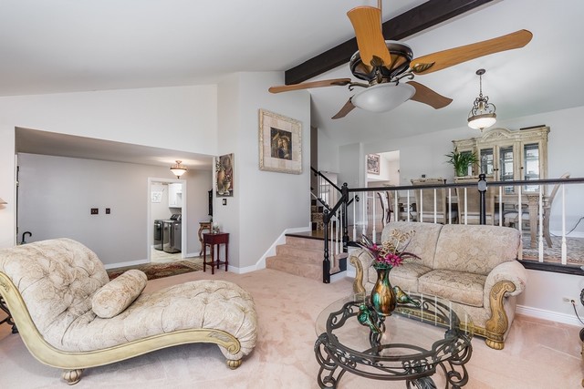 8516 Creekside Lane Darien, IL 60561 - Photo 4 of 30