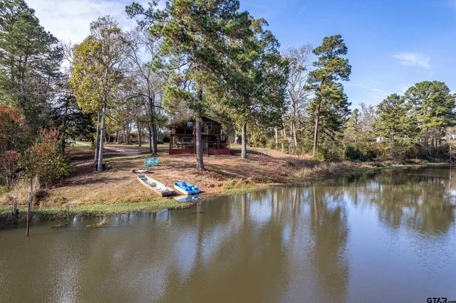 a view of a lake with houses