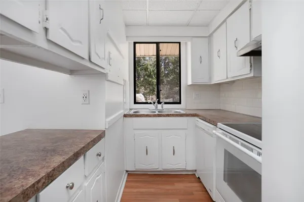 $269,900 | 47 Kingsland Court, Unit 6B, Charlestown, RI 02813