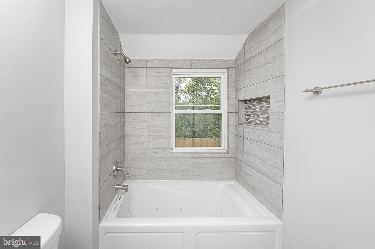 4118 Colby Road Baltimore, MD 21208 - Photo 15 of 30 Bath