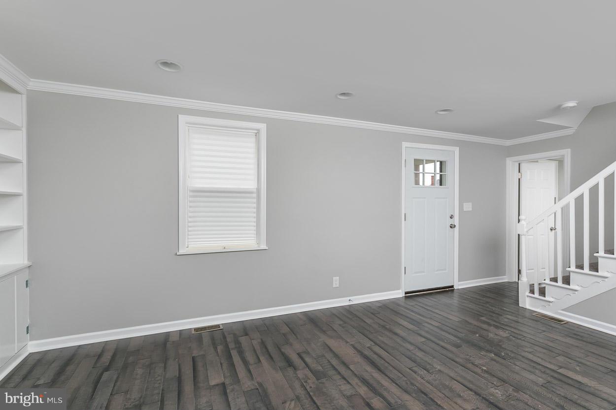 4118 Colby Road Baltimore, MD 21208 - Photo 20 of 30 Living Room