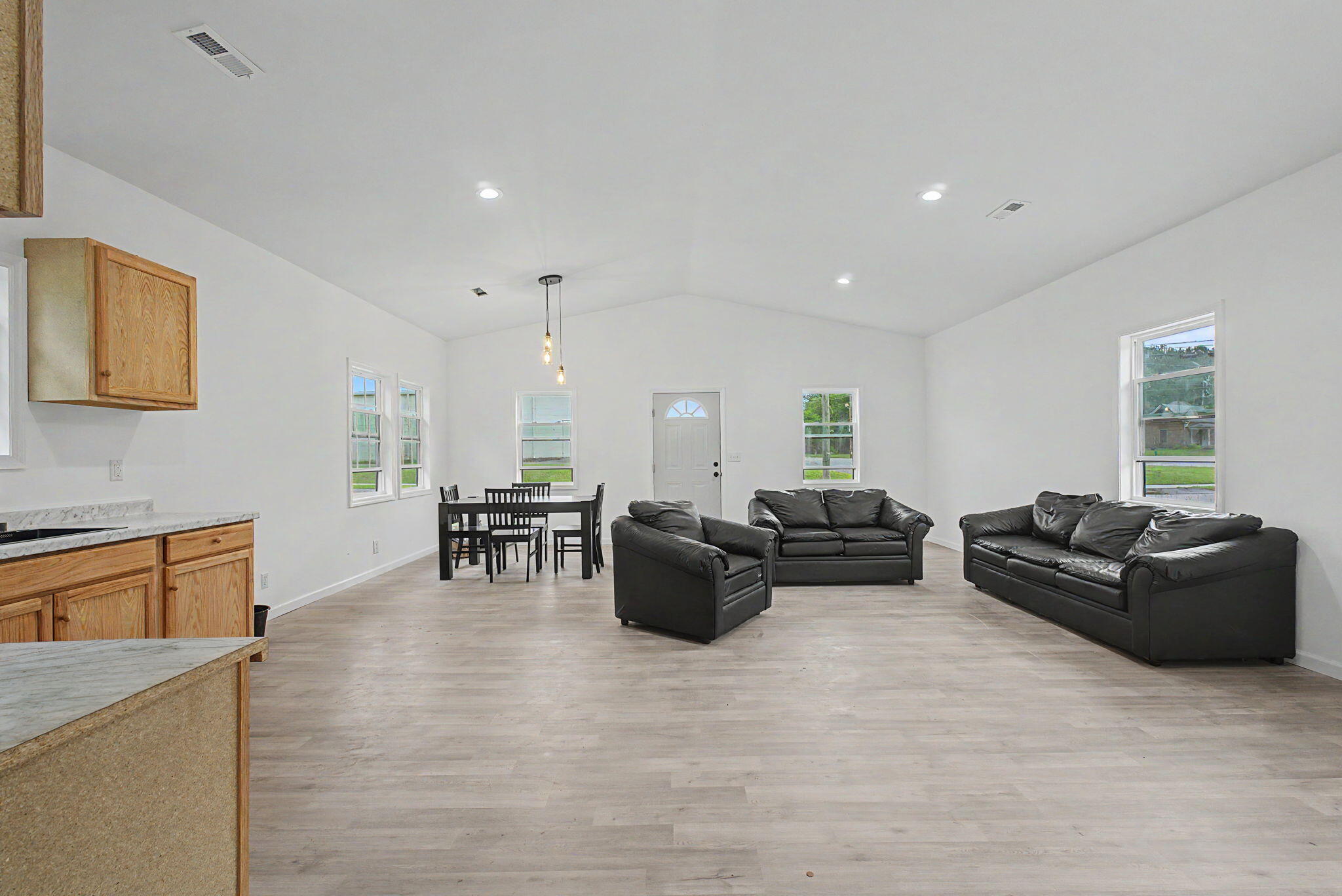 203 Sanders Street Bamberg, SC 29003 - Photo 2 of 12