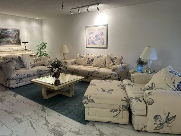$1,900 | 14606 Lucy Drive, Delray Beach, FL 33484