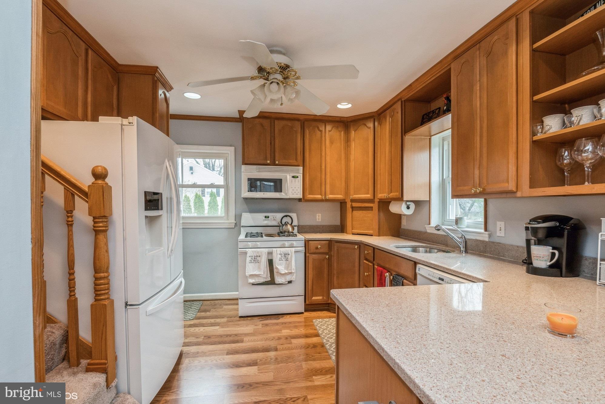 1515 Crest Road Silver Spring, MD 20902 - Photo 11 of 43 Updated kitchen